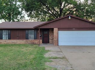 2004 S Olympia Ave, Tulsa, OK 74107