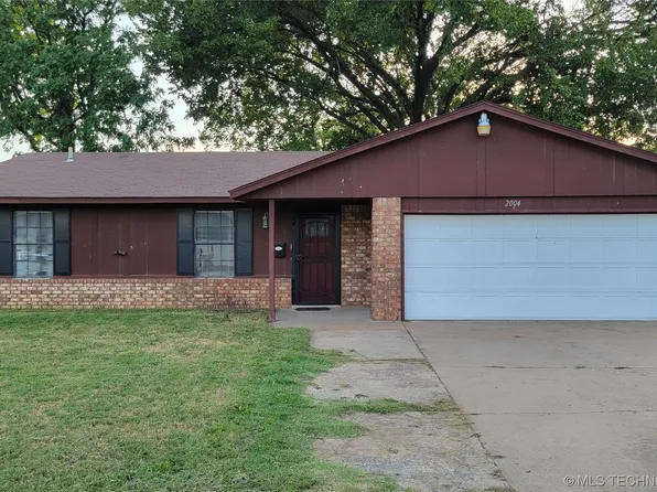 2004 S Olympia Ave, Tulsa, OK 74107