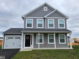 233 Woodridge Dr, Shippensburg, PA 17257