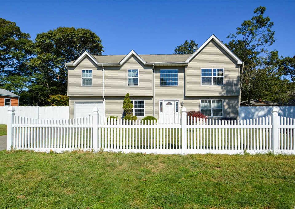 1st image of 19 Harrison Dr