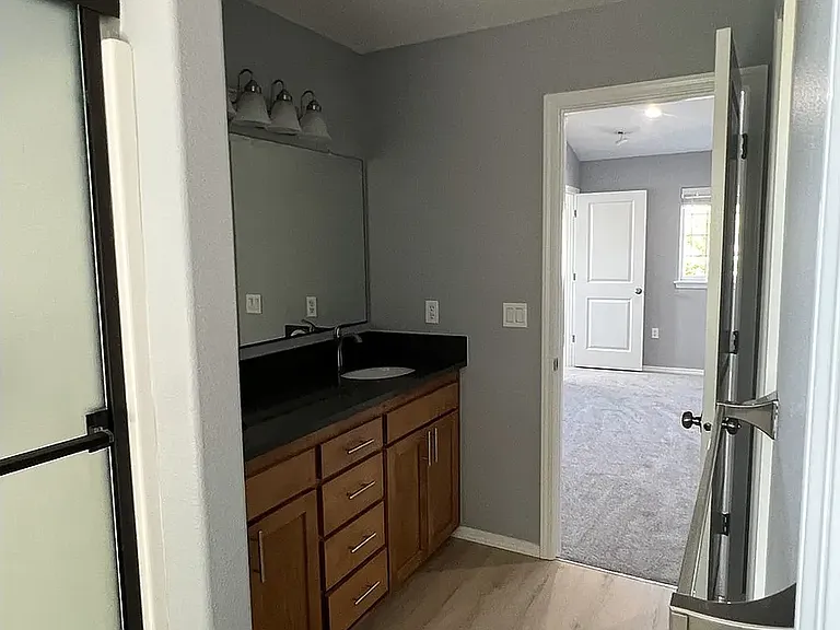 13614 Gaffney Ln — Photo 25