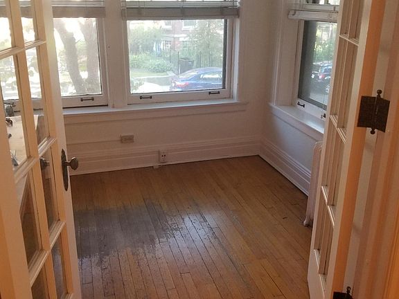 4th image of 5212 S Dorchester Ave APT 1S