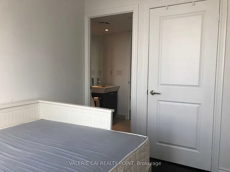 386 Yonge St #3110 — Photo 8
