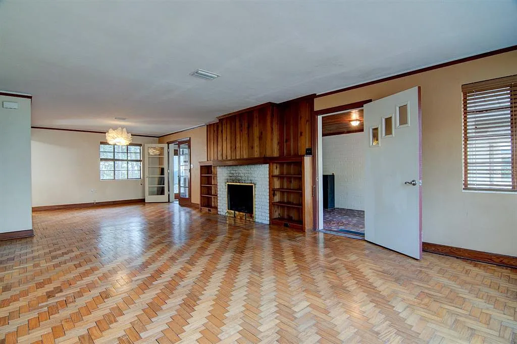 4 bed, 3.0 bath, 2309 sqft, $2,795 — Photo 3