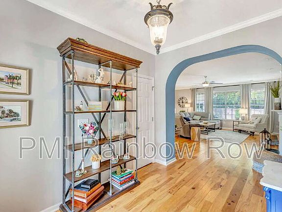 4th image of 1326 Belhaven Dr