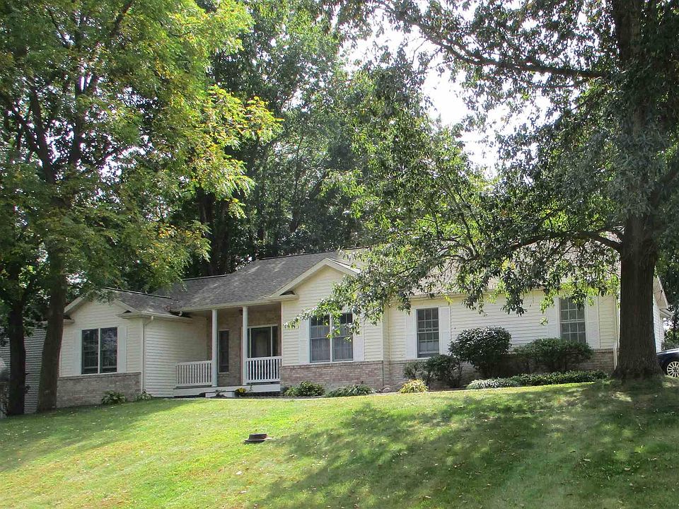 1st image of 610 Crabapple Ln
