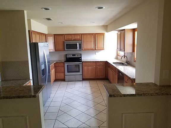 Granite kitchen with SS appliances