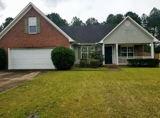 165 Hampton Dr, Raeford, NC 28376