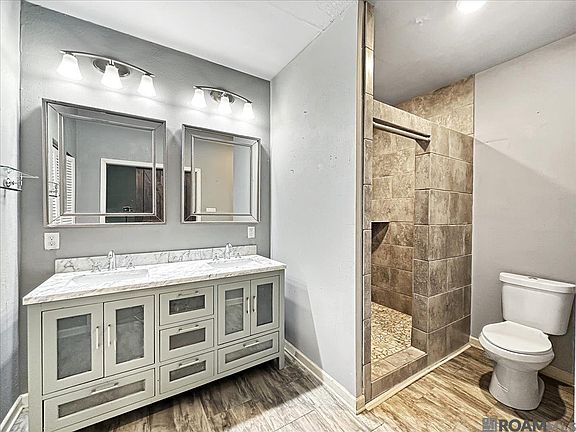 3rd image of 524 Avenue F