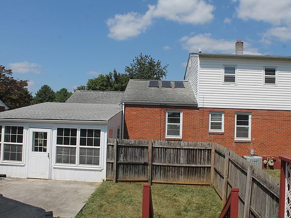 4th image of 2064 Dansbury Dr NW