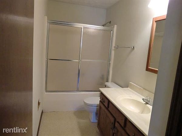 Full Bath 09-11