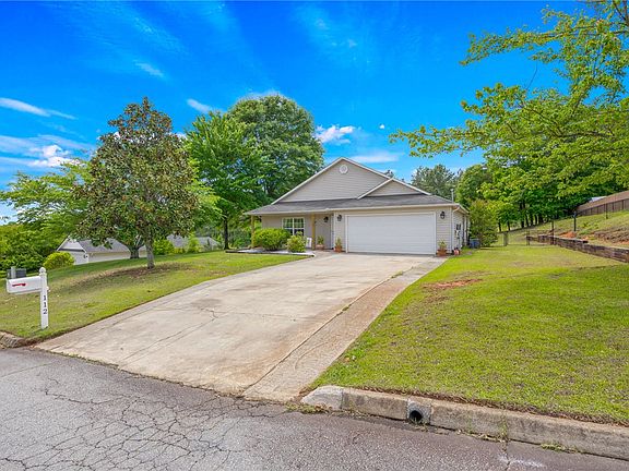 2nd image of 112 Spring Estates Dr