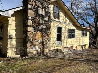 16 Tuckaway Ln, Brevard, NC 28712