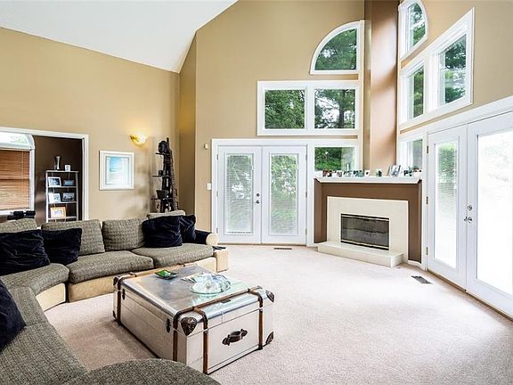 2nd image of 3608 Sparrow Pond Cir