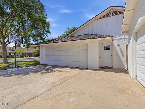 5th image of 3848 E CONTESSA Street