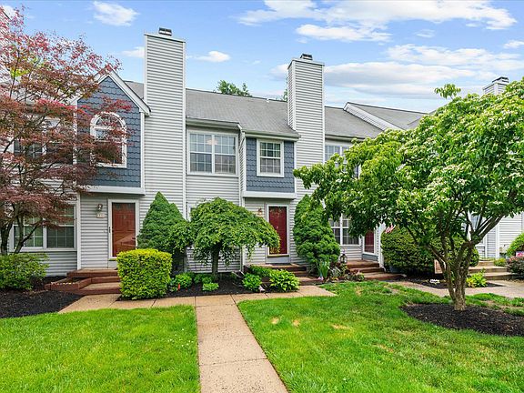 2nd image of 113 Macintosh Ct