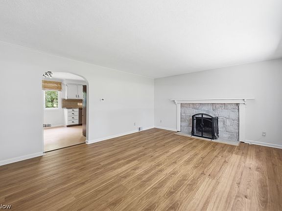 2nd image of 8021 Middlesex Rd