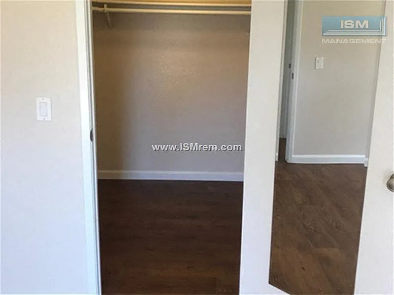 Delta Village Apartments — Photo 4