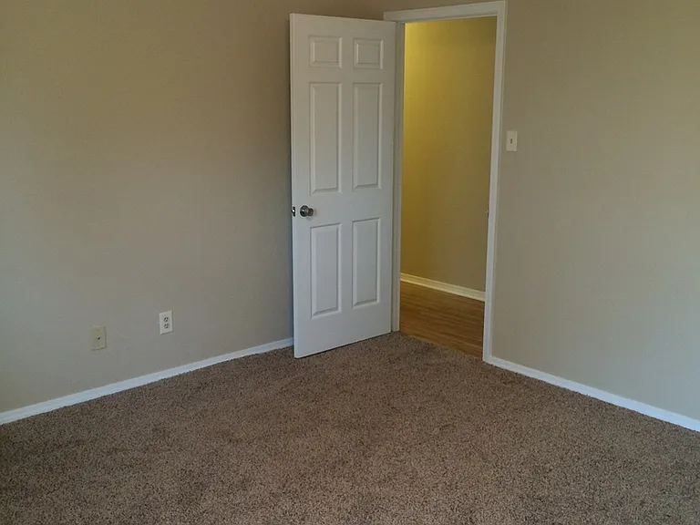 10616 Debbie Ln — Photo 20