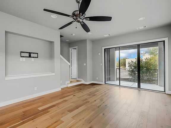 4th image of 2733 Merrimac St APT 104