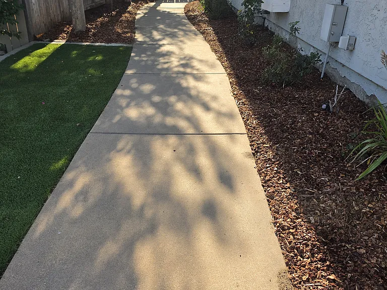2361 Valley View Pl — Photo 3