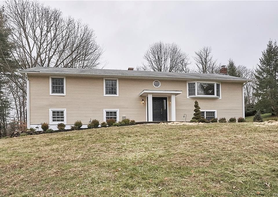 1st image of 611 Knollwood Ct