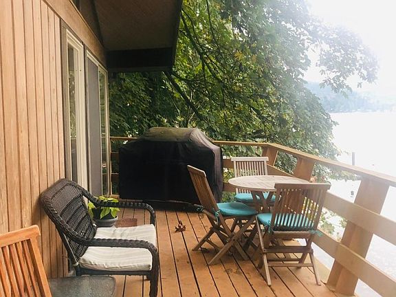2nd image of 446 W Lake Samish Dr
