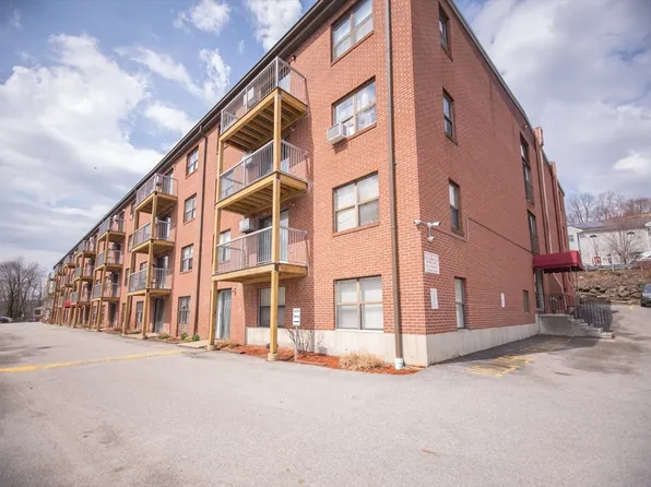 10 Wrentham Rd APT 212, Worcester, MA 01602