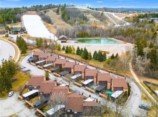 28 Underhill Cres #3, Kitchener, ON N2A 2S8