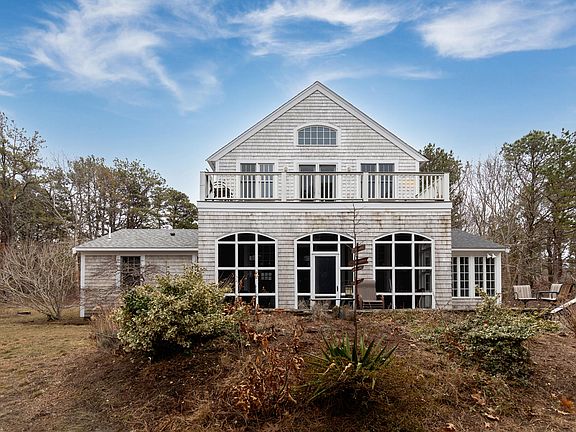 4th image of 311 S Sunken Meadow Road
