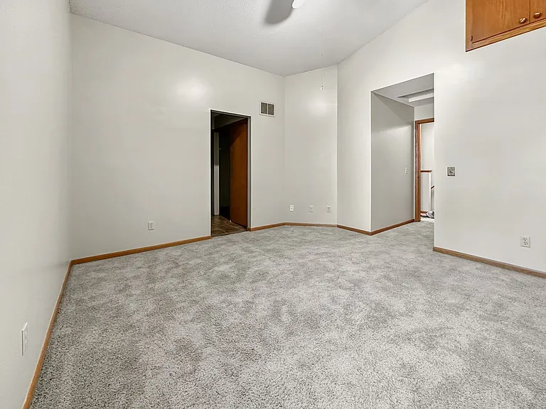 5308 Highpointe Dr — Photo 24