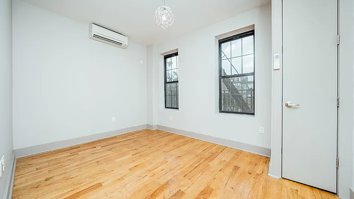 Rented by Nooklyn NYC LLC | media 23