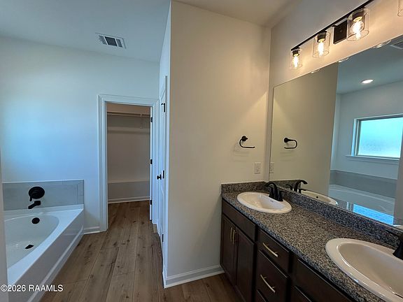 5th image of 202 Charski Ct