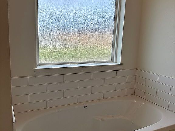 4th image of 281 Bouverans Cir