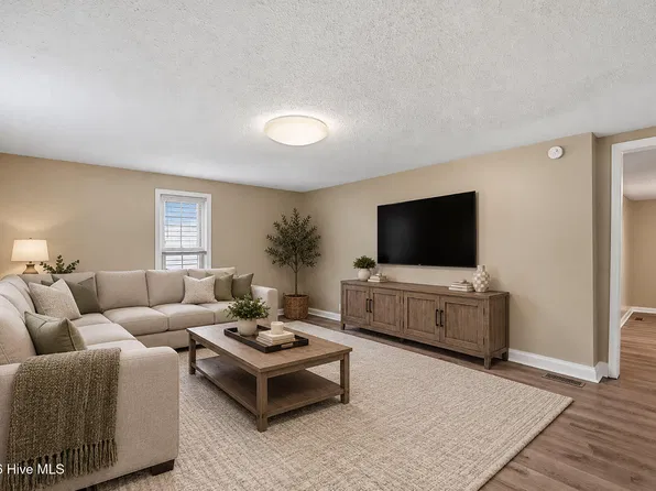 204 W Hill Street, Benson, NC 27504
