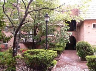 336 Central Park Ave APT J7, Scarsdale, NY 10583