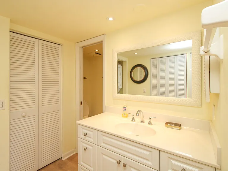 1020 Palm View Dr #C-104 — Photo 41