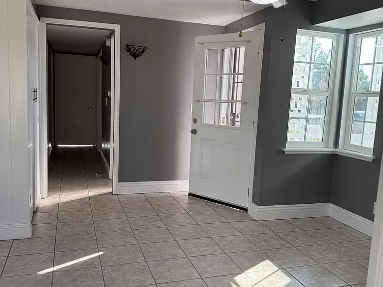 13833 Fairgrove Ave — Photo 4
