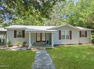 529 Pear St, Ocean Springs, MS 39564