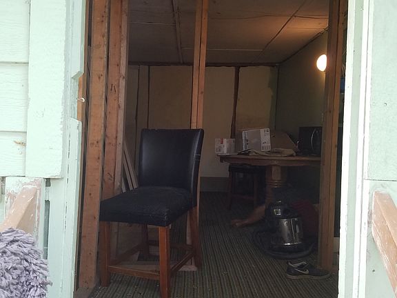 3rd image of 5707 Chestnut Ave