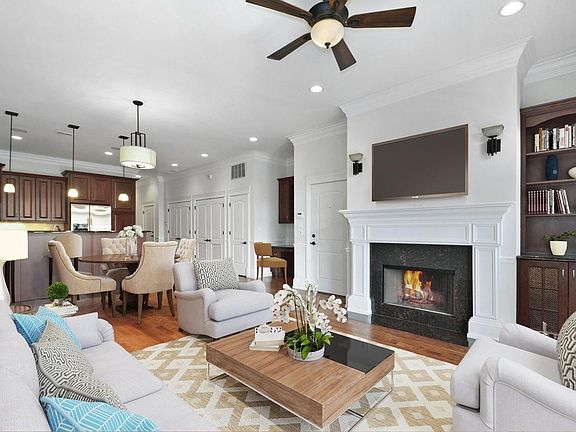 4th image of 3021 N Southport Ave APT 3A