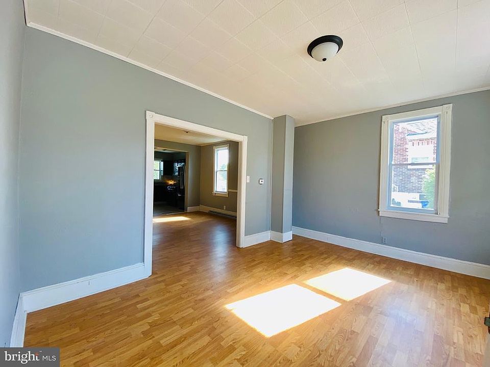 1st image of 17 W High St