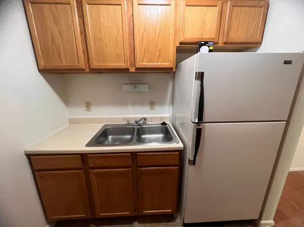 2009 University Dr #G, Cedar Falls, IA 50613