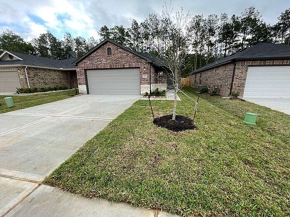 3rd image of 727 Long Cedar Dr