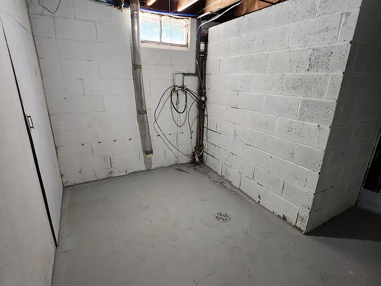 2116 W Kettelle St — Photo 31
