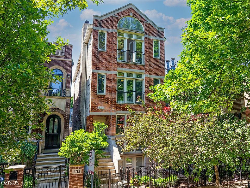 1st image of 1717 W Nelson St #2