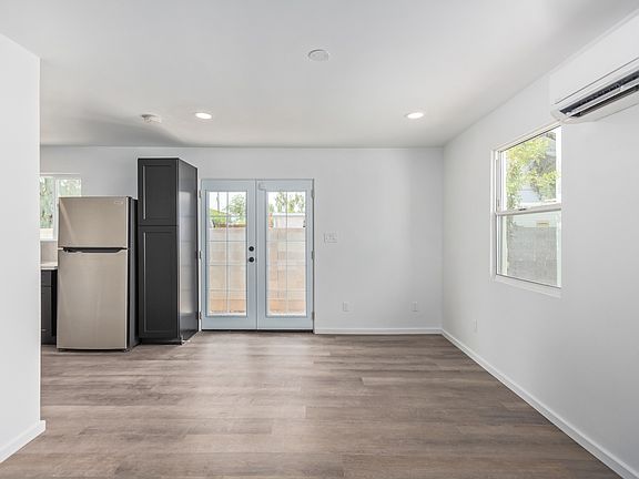 2nd image of 809 N 10th Ave #2