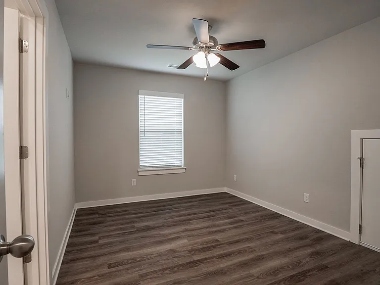 608 N Salem Rd — Photo 22