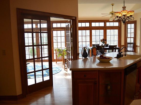 4th image of 21 Meadow Wood Dr SW