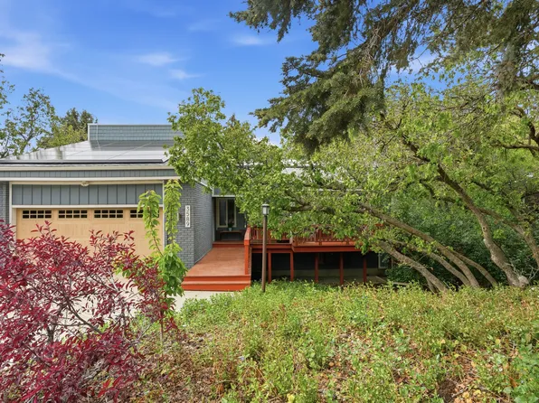 3589 E Macintosh Ln, Cottonwood Heights, UT 84121